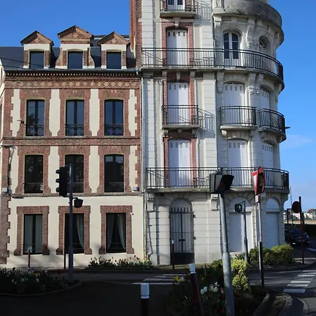 Nid Douillet A 30 Metres De La Grande Plage De Houlgate - Residence La Vague - Exterior foto